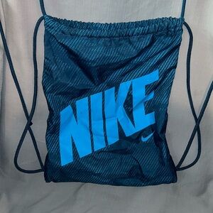 Nike drawstring bag like new condition.